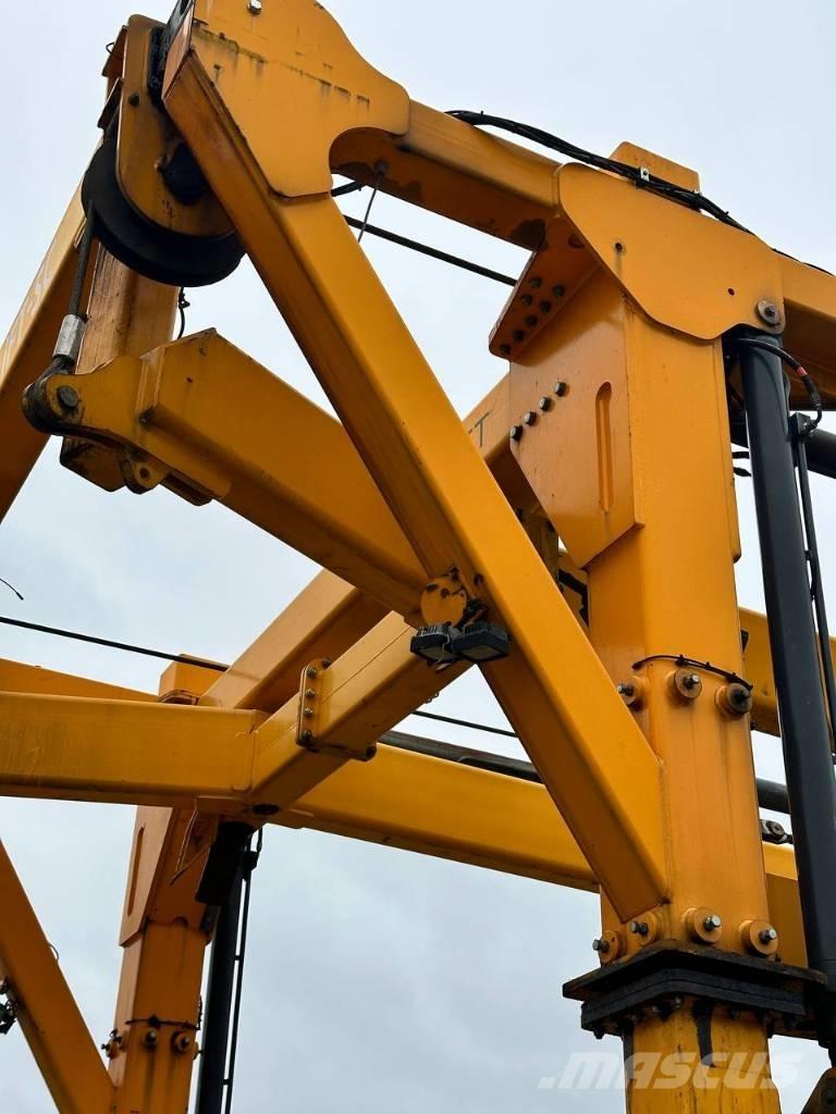 Combilift SC 3 T Movimentatori per container