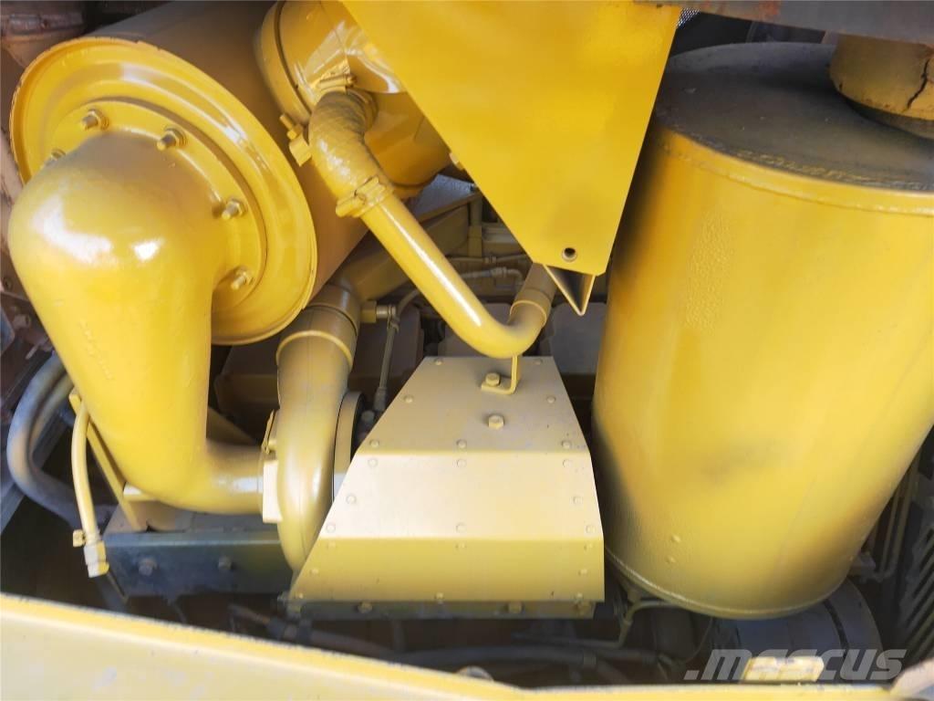 Komatsu D155AX-5 Dozer cingolati