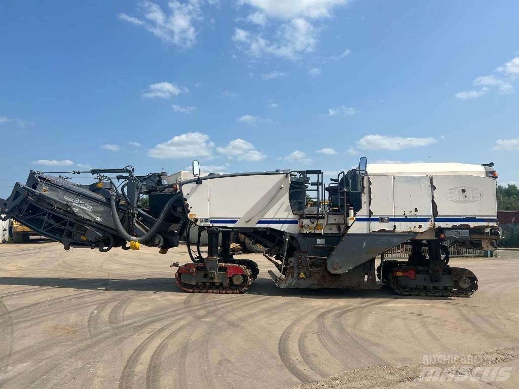 Wirtgen W 220 Fresa a freddo per asfalto