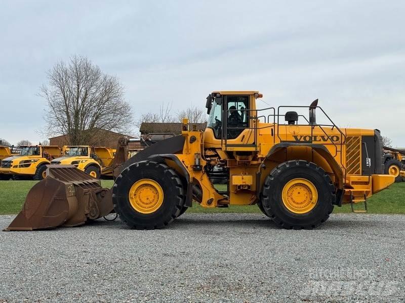 Volvo L 350 F Pale gommate