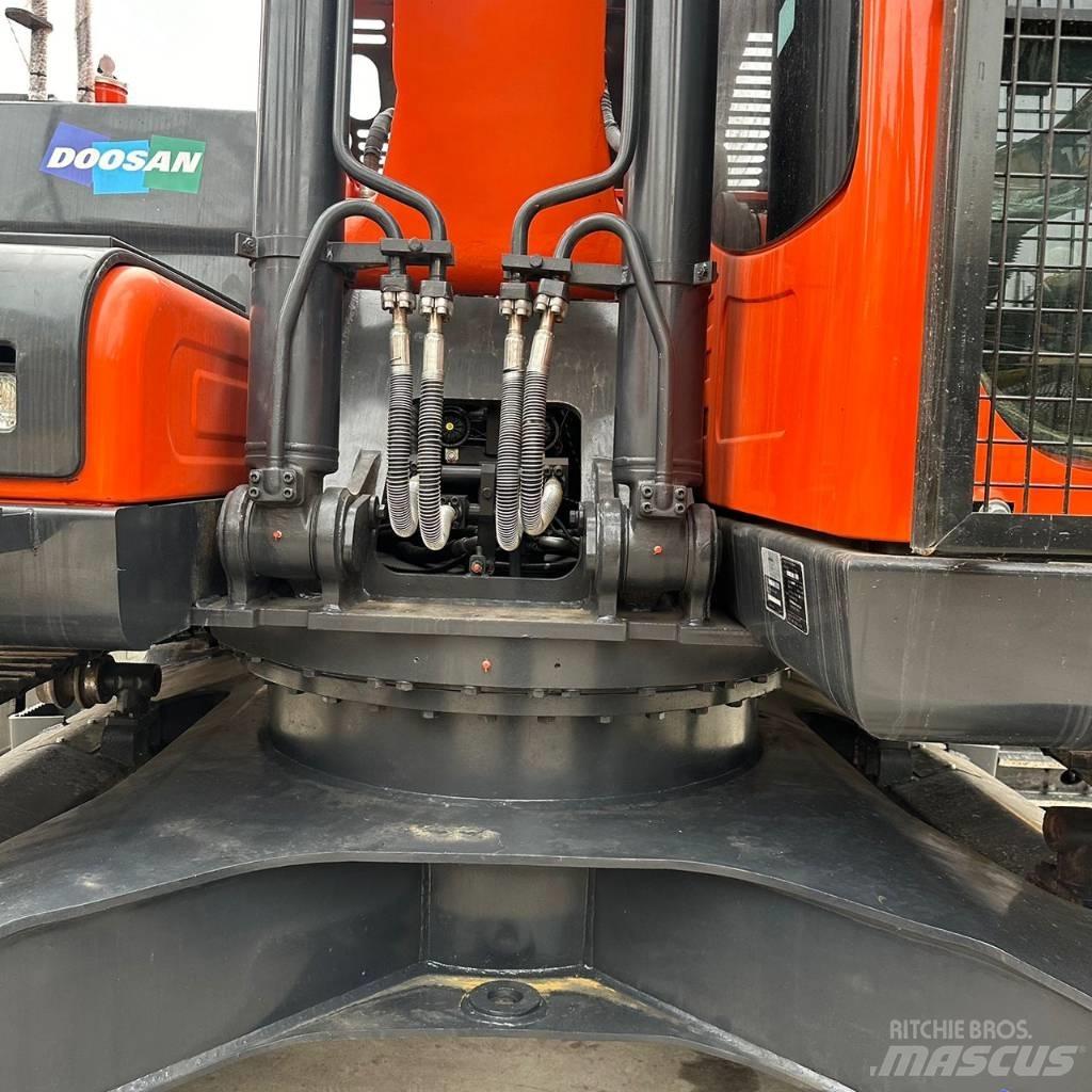 Doosan DX225LC-9C Escavatori cingolati