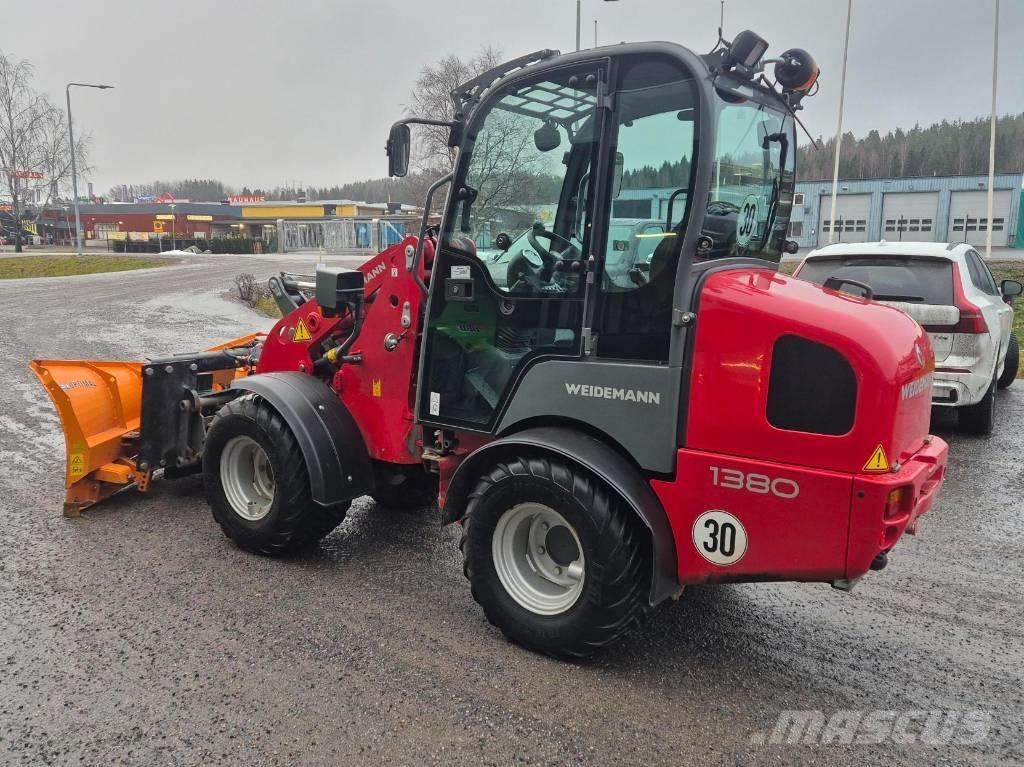 Weidemann 1380 Pale gommate