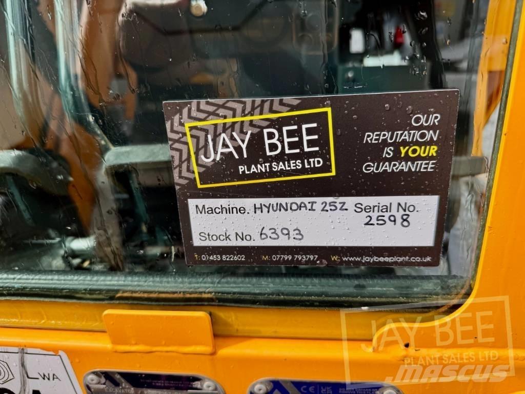 Hyundai R25Z-9 AK Miniescavatori