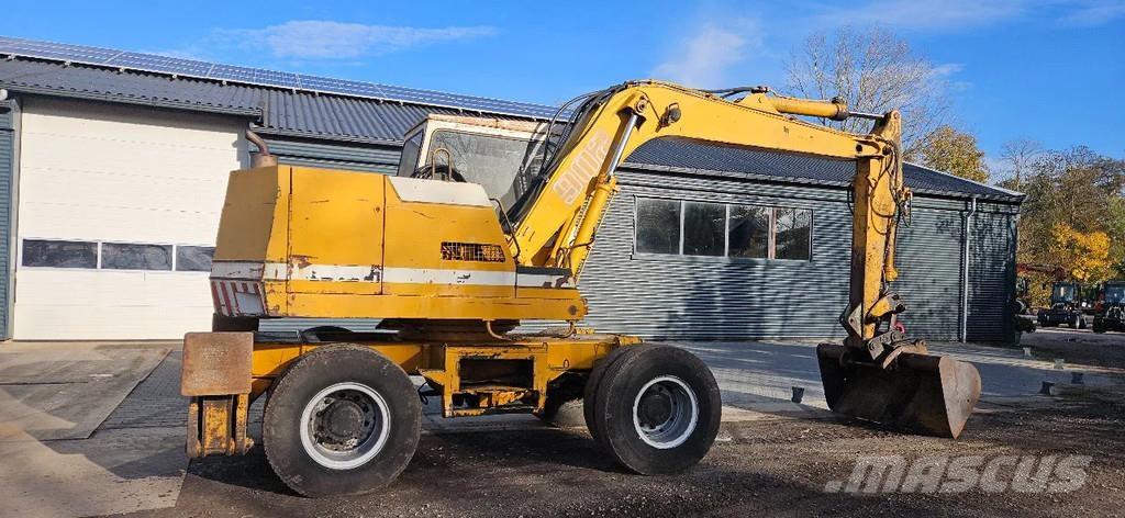 Liebherr A902 Escavatori gommati