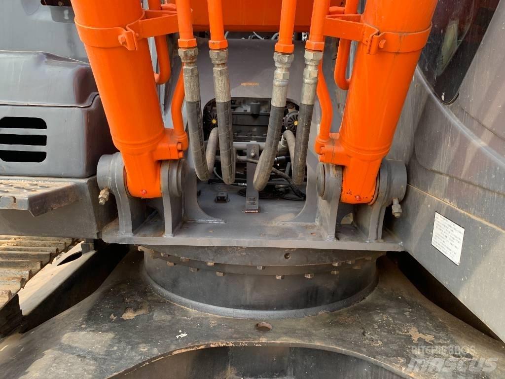 Hitachi ZX210G Escavatori cingolati