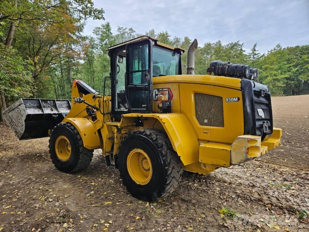 CAT 930 M Pale gommate