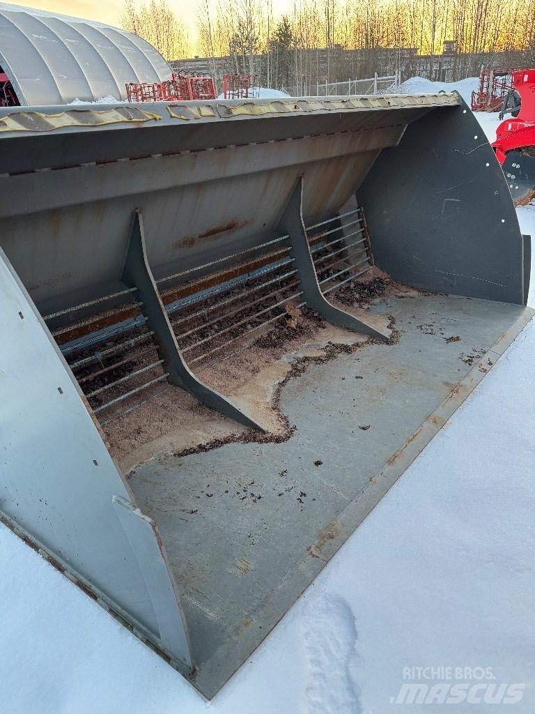 Snowek S2500 Spargisabbia e spargisale