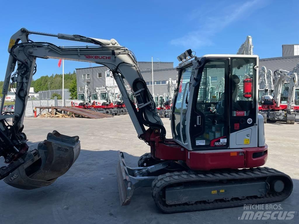 Takeuchi TB 257 FR Miniescavatori