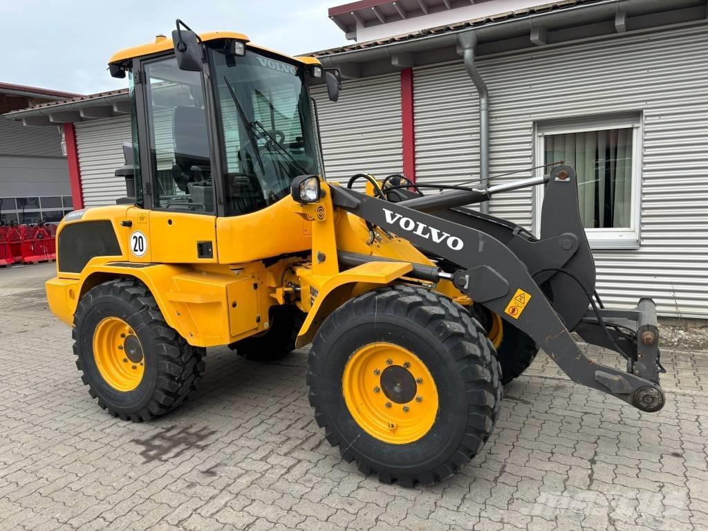 Volvo Radlader L30G Pale gommate