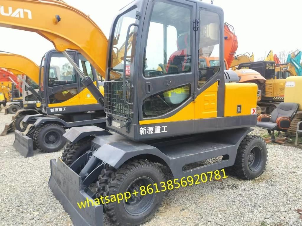 Xinyuan XYB75-9 Escavatori gommati