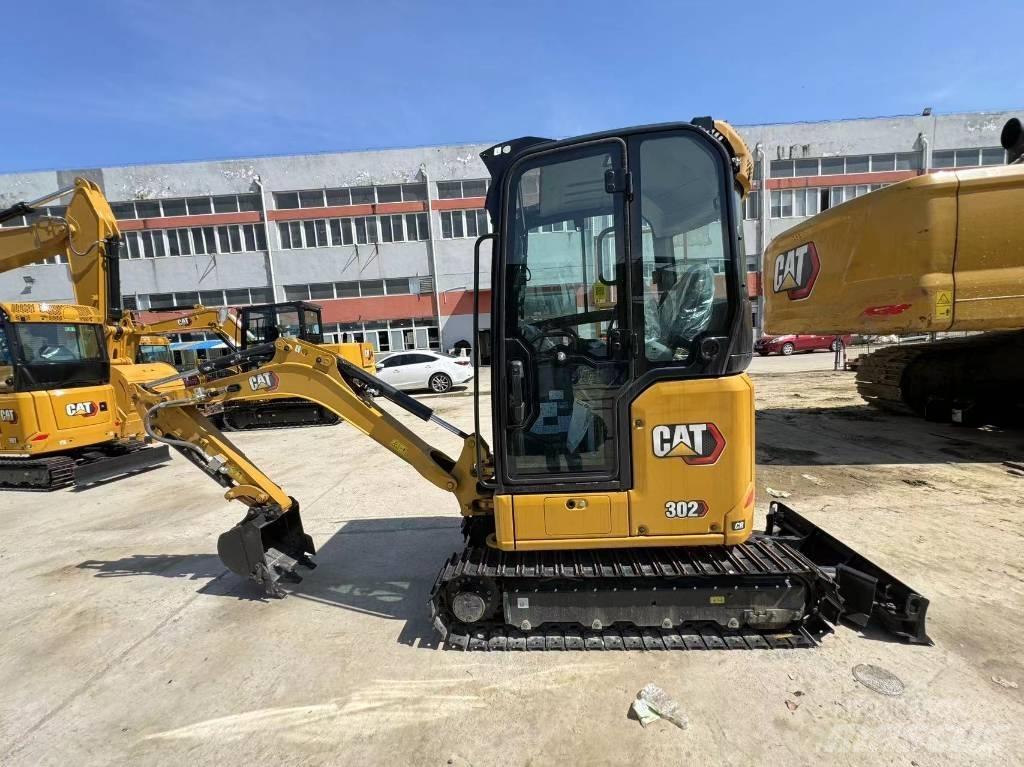 CAT 302 Miniescavatori
