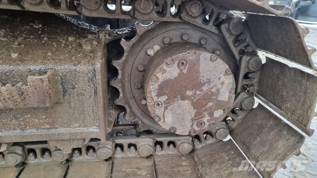 JCB JS 145 LC Escavatori cingolati