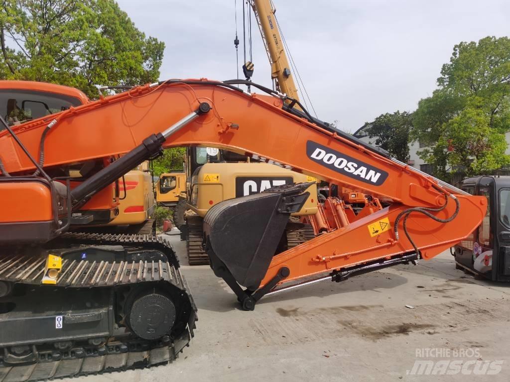 Doosan DX 225 LC Escavatori cingolati