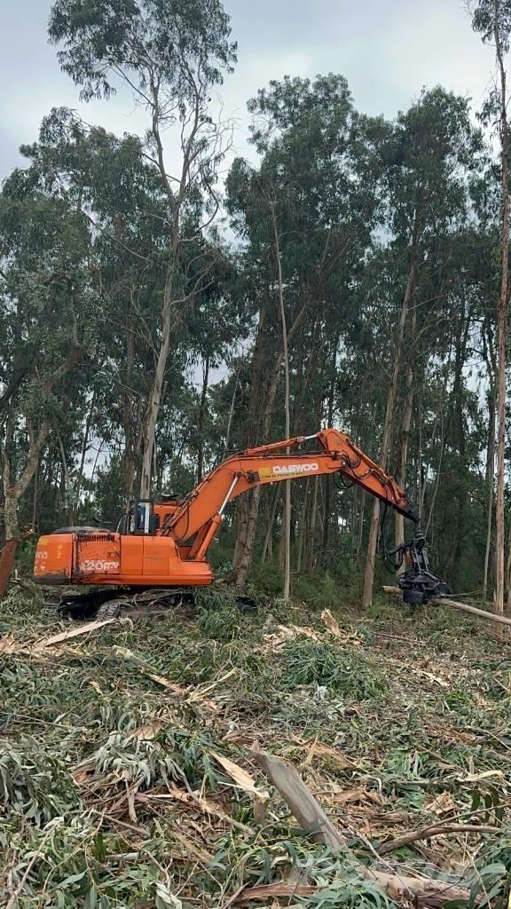 Daewoo 220 Escavatori forestali