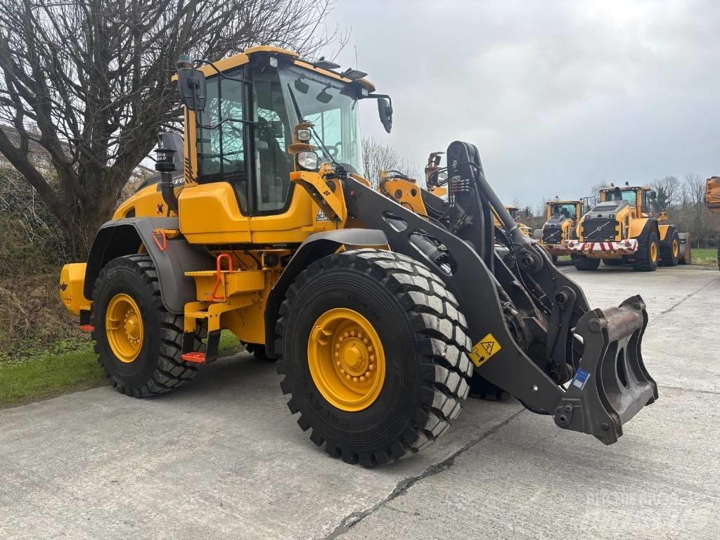 Volvo L90H Pale gommate