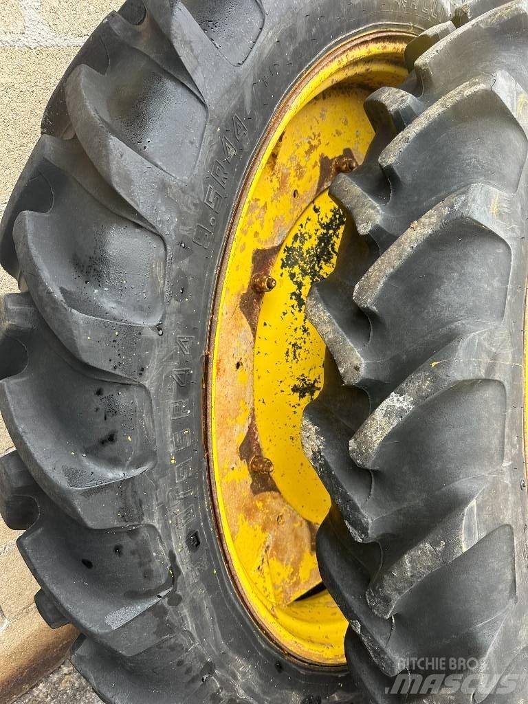 Alliance 230/95R44 Pneumatici, ruote e cerchioni