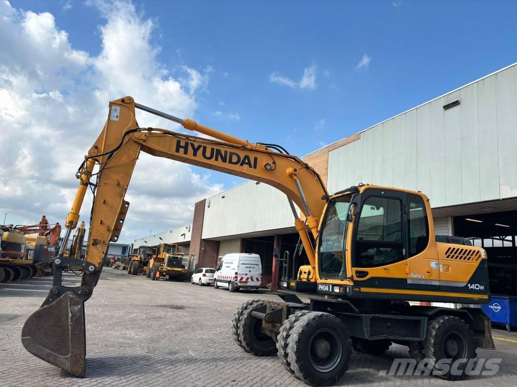 Hyundai 140W-9 Escavatori gommati