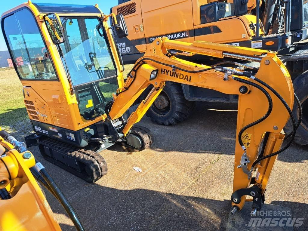 Hyundai R18-9AK Miniescavatori