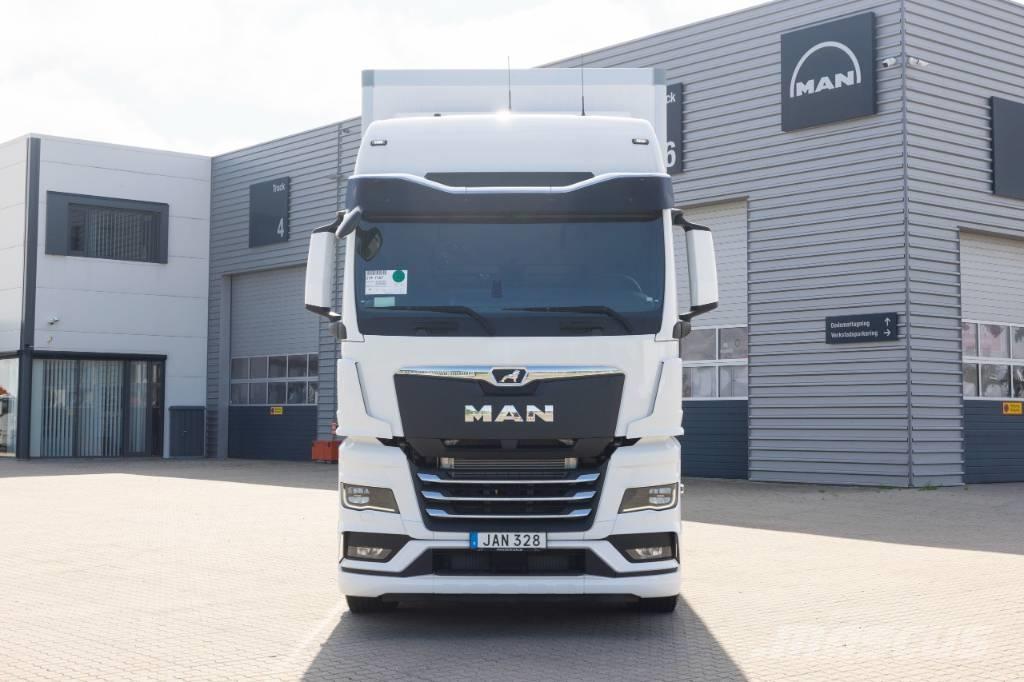 MAN TGX 26.520 6x2-4 Camion cassonati