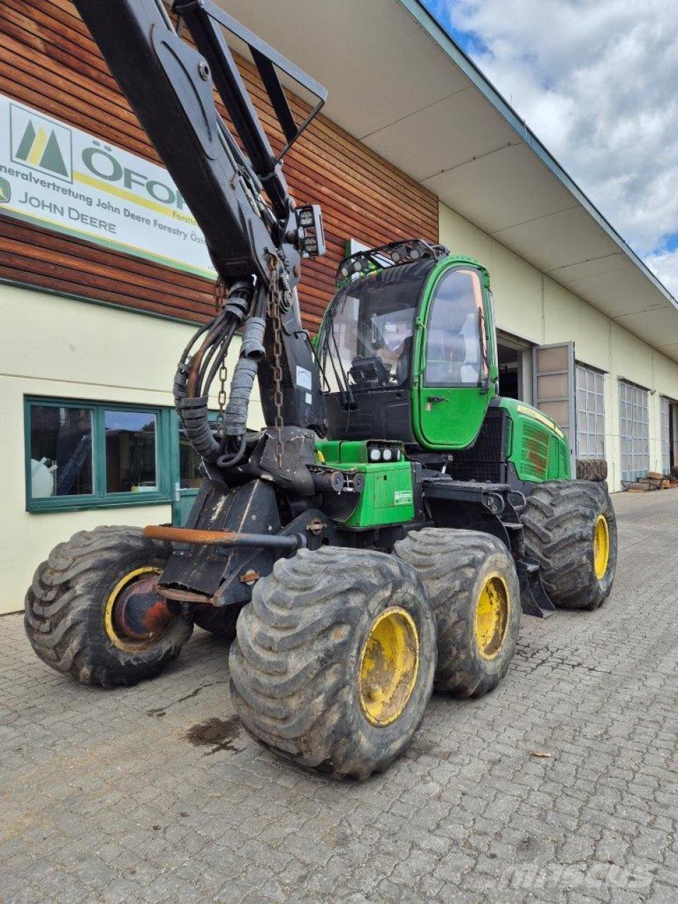 John Deere 1070 E Abbattitrici, Disboscatrici