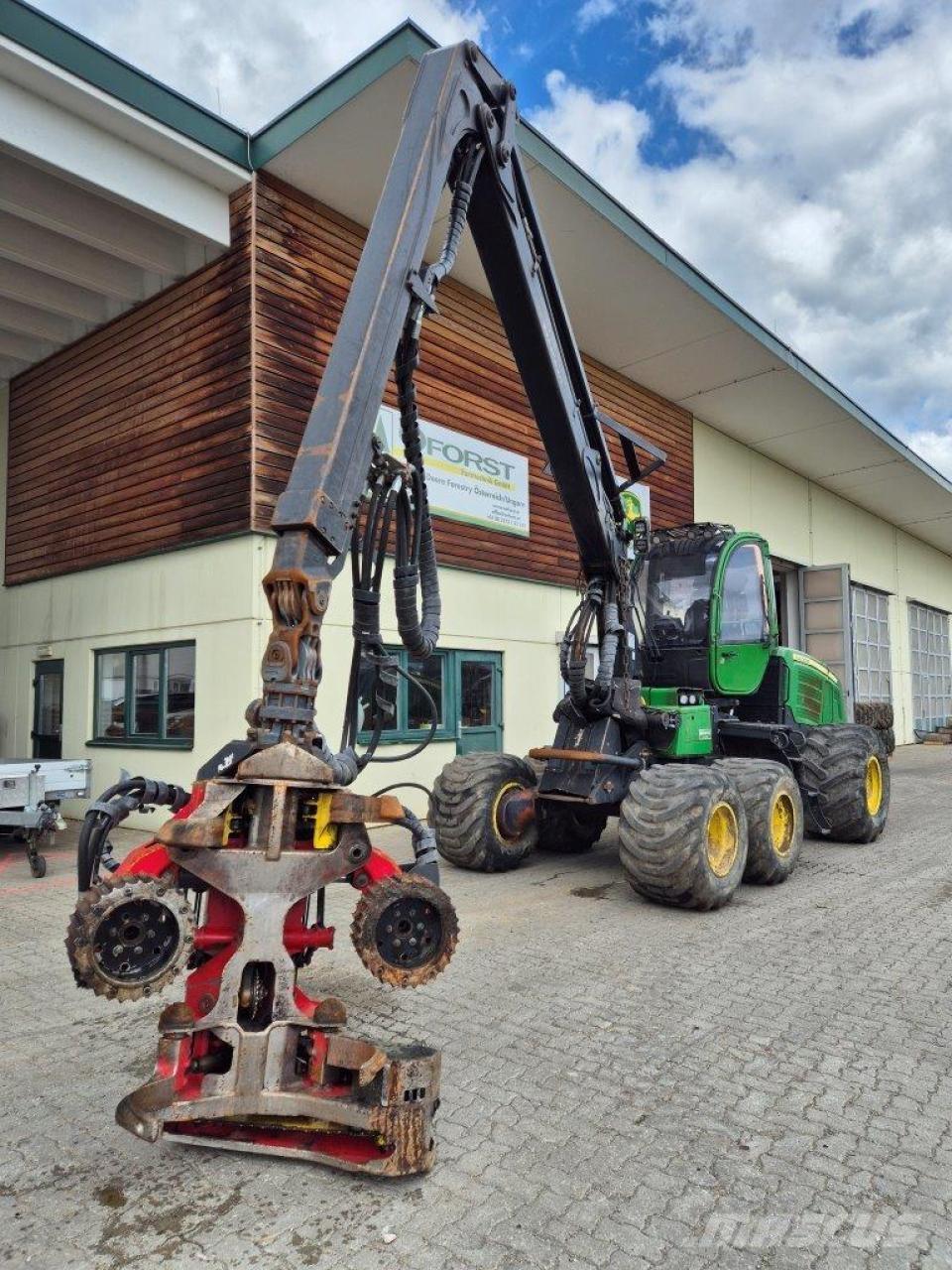 John Deere 1070 E Abbattitrici, Disboscatrici