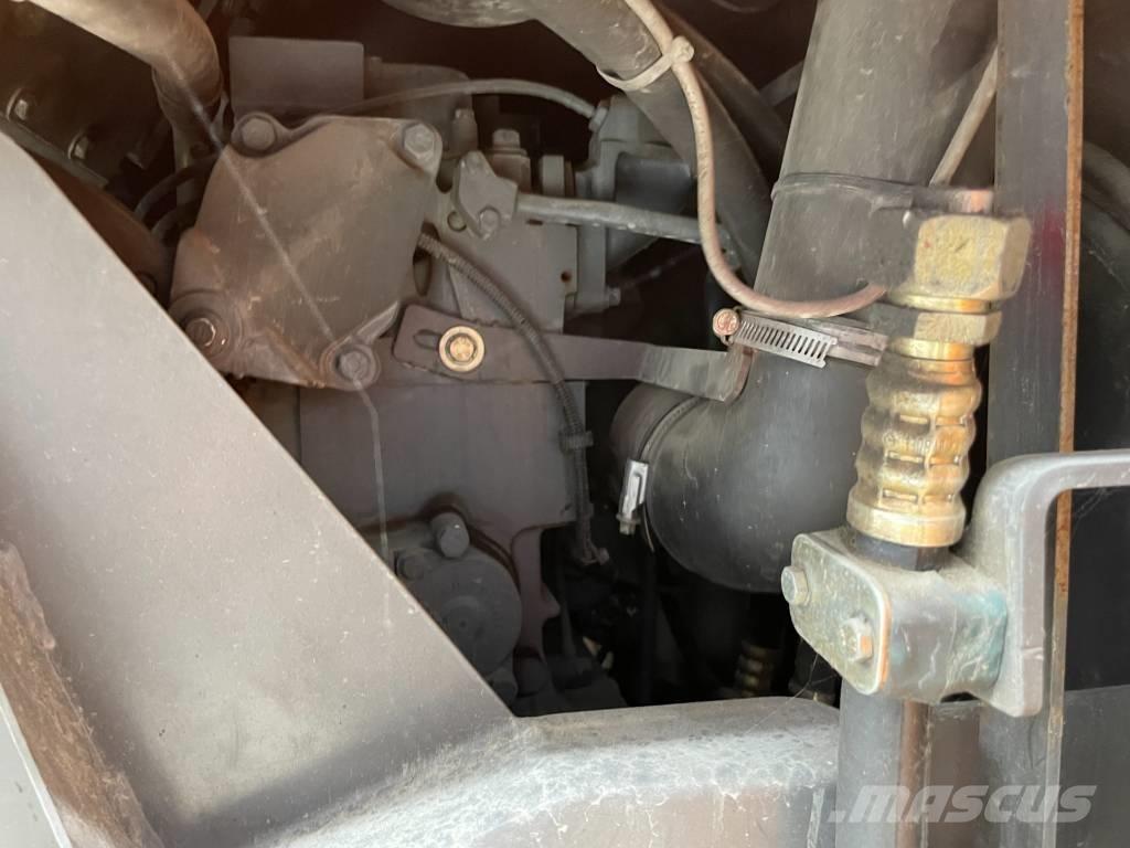 ABG TITAN 2820 Finitrici