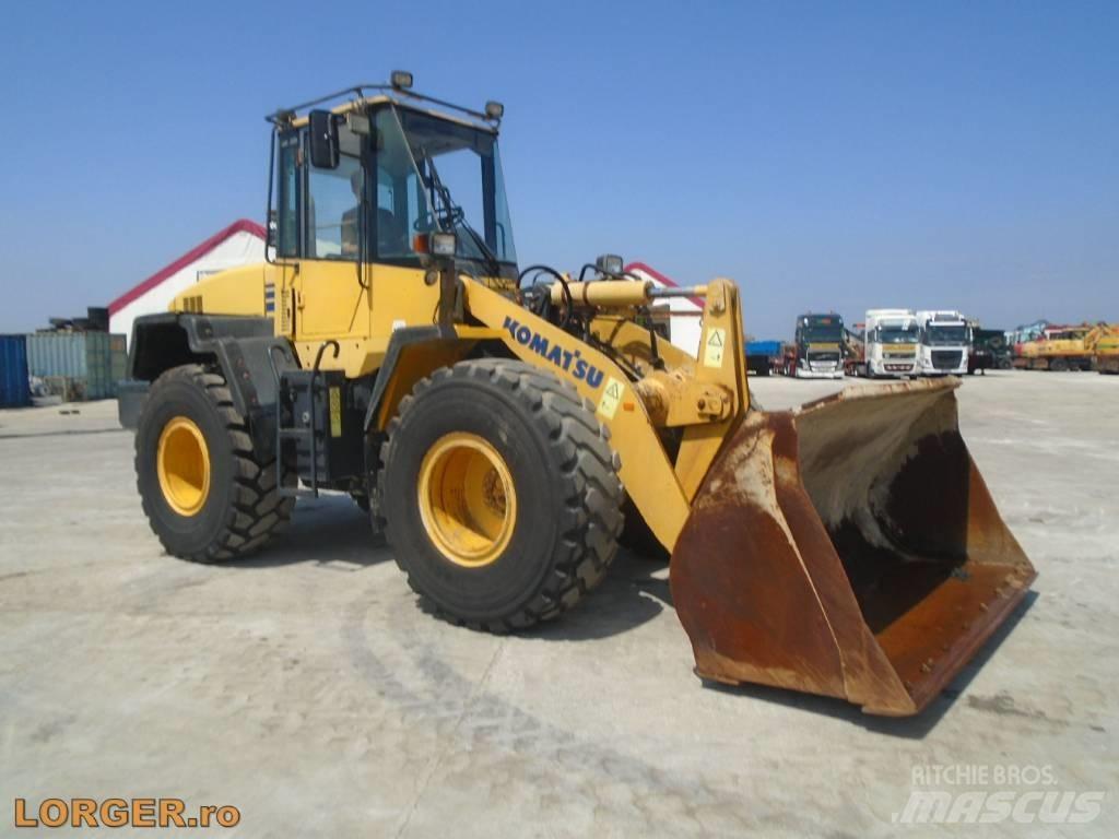 Komatsu WA200-5 Pale gommate