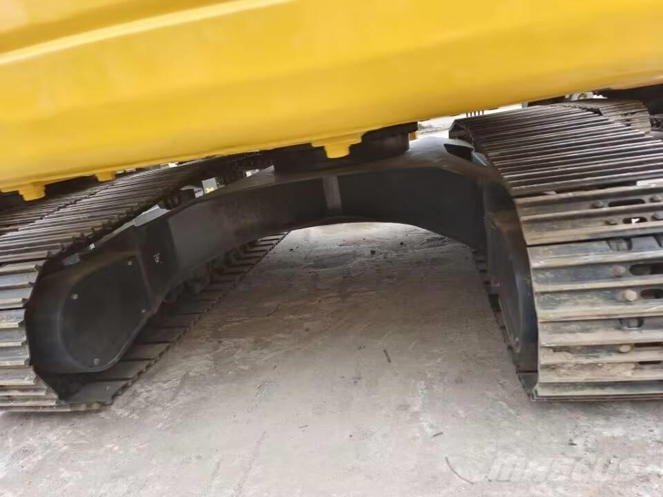 Komatsu PC 200 Escavatori cingolati