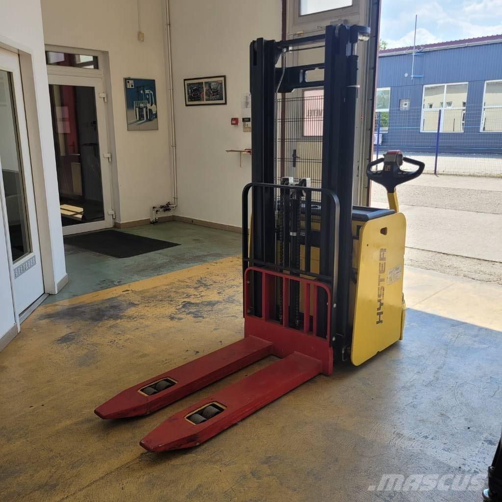 Hyster S1.4iL Transpallet uomo a terra