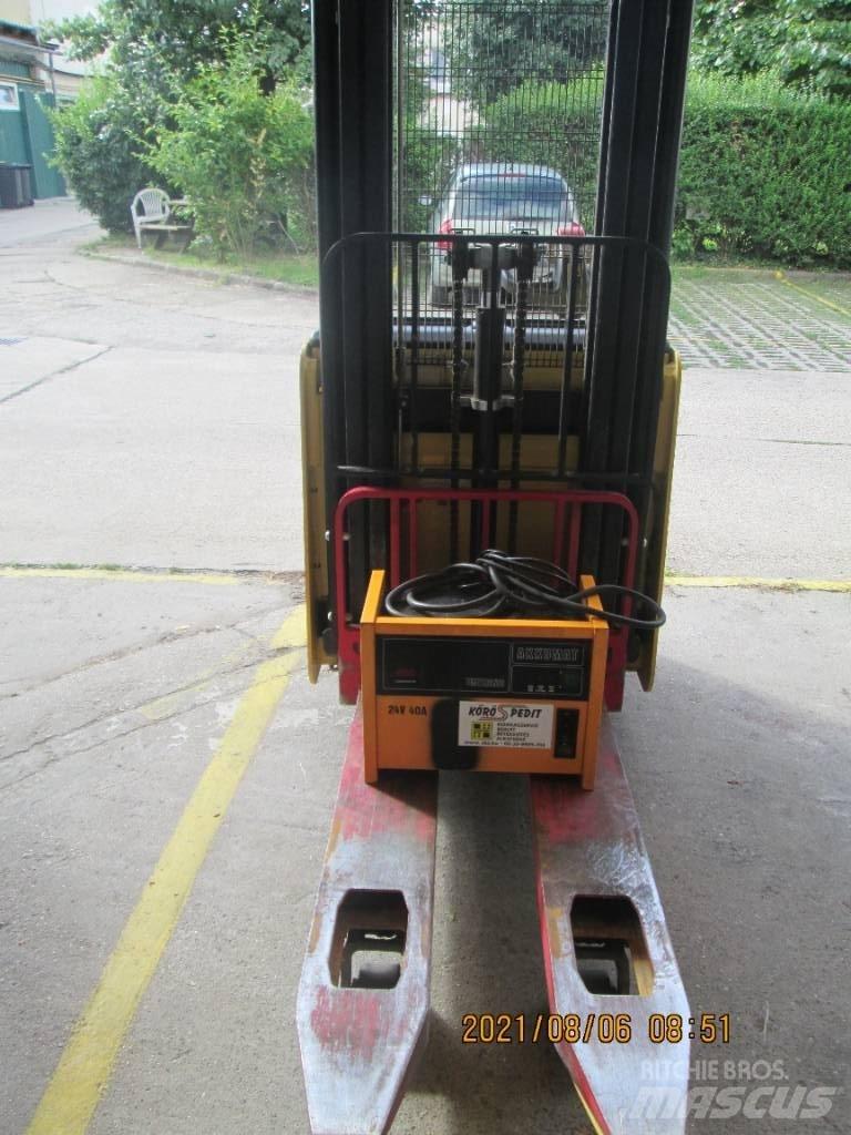 Hyster S1.4iL Transpallet uomo a terra