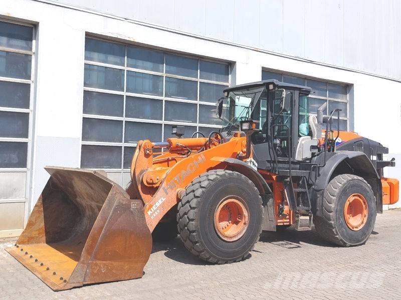 Hitachi ZW 250-6 Pale gommate