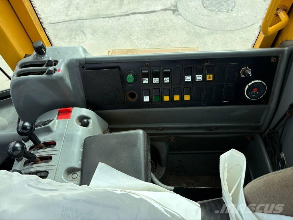Volvo L110E Pale gommate
