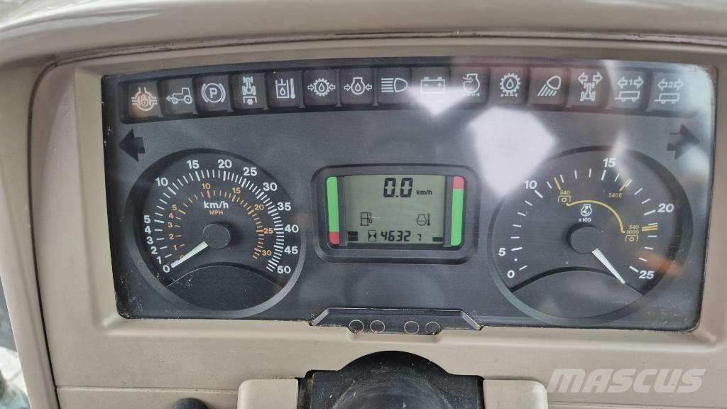 John Deere 6320 SE Trattori