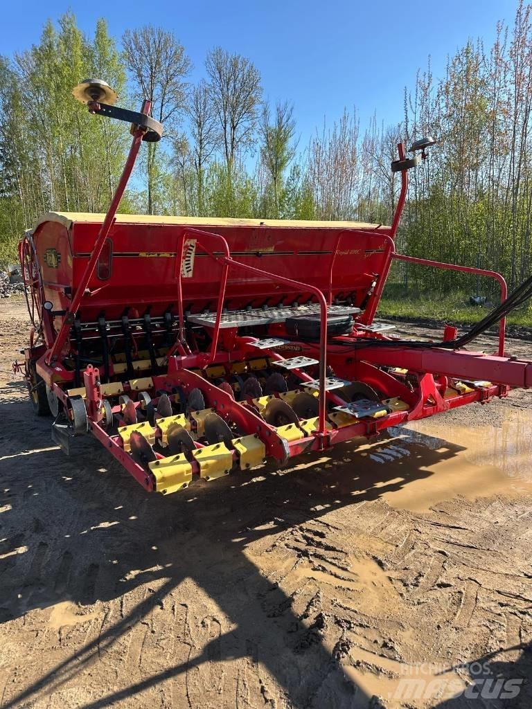 Väderstad Rapid400C Perforatrici