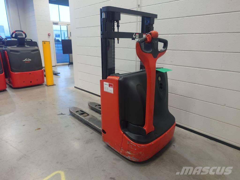 Linde L12/1172 Transpallet uomo a terra