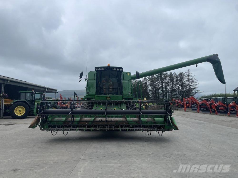 John Deere T 550 Mietitrebbiatrici