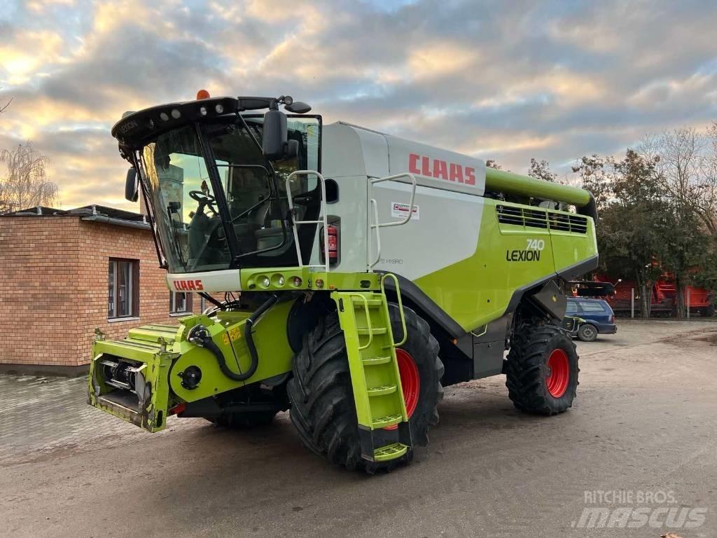 CLAAS 740 Mietitrebbiatrici