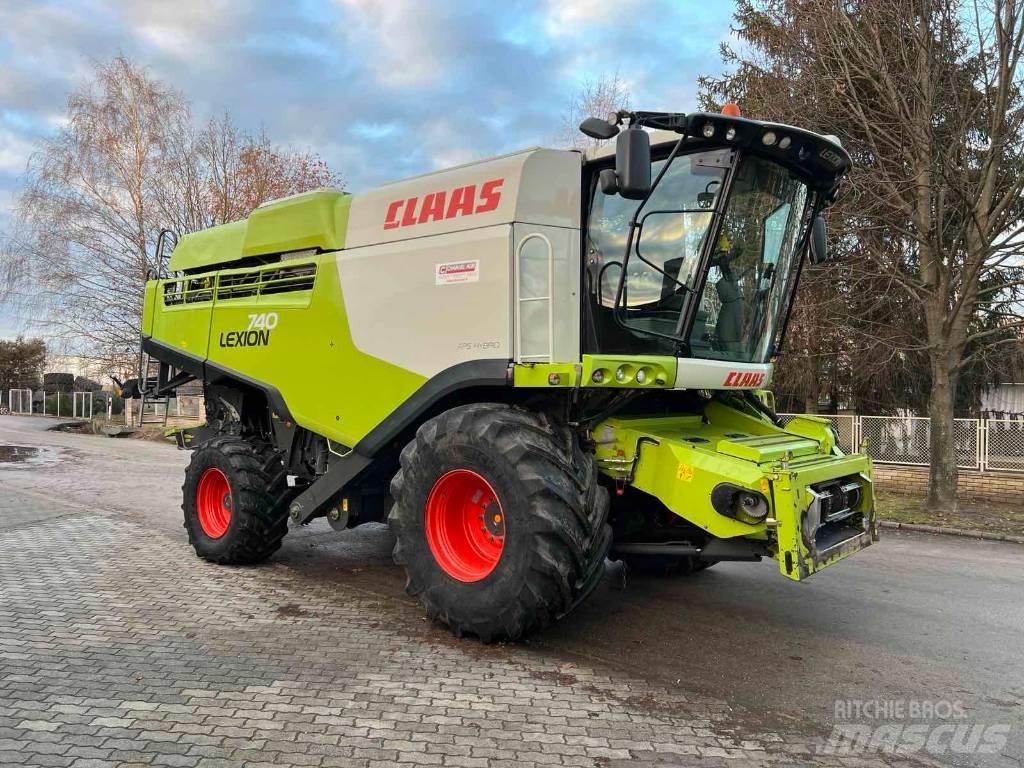 CLAAS 740 Mietitrebbiatrici
