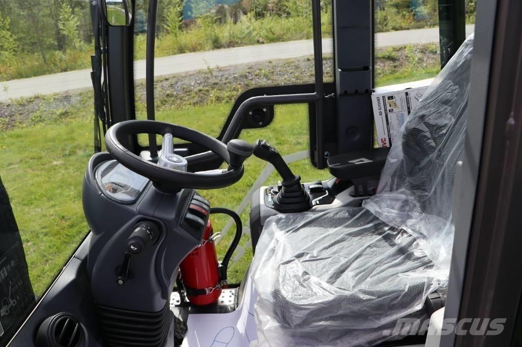 Mecalac MCL8 Pale gommate