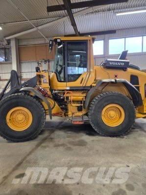 Volvo L 90 H Pale gommate