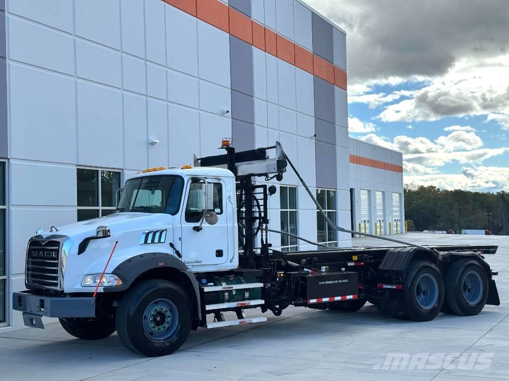 Mack Granite GU 813 Motrici scarrabili