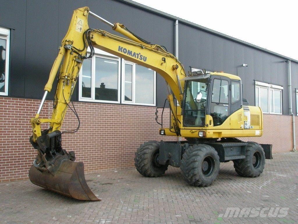 Komatsu PW140-7 Escavatori gommati