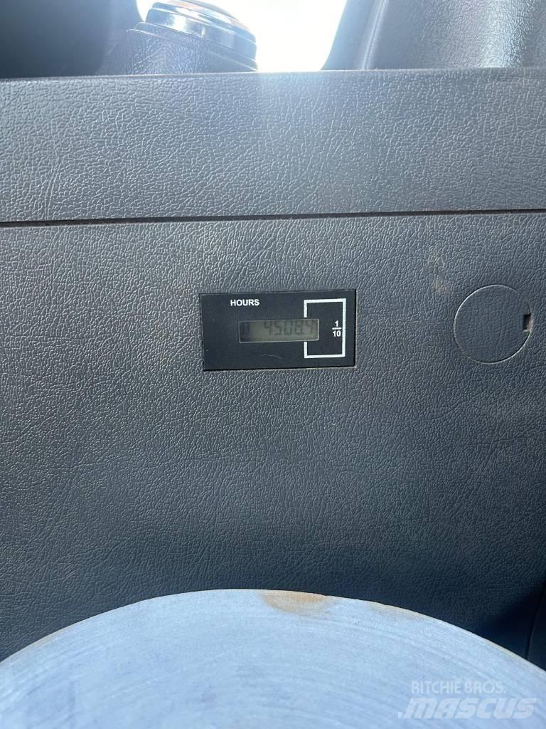 Hyundai HX220L Escavatori cingolati