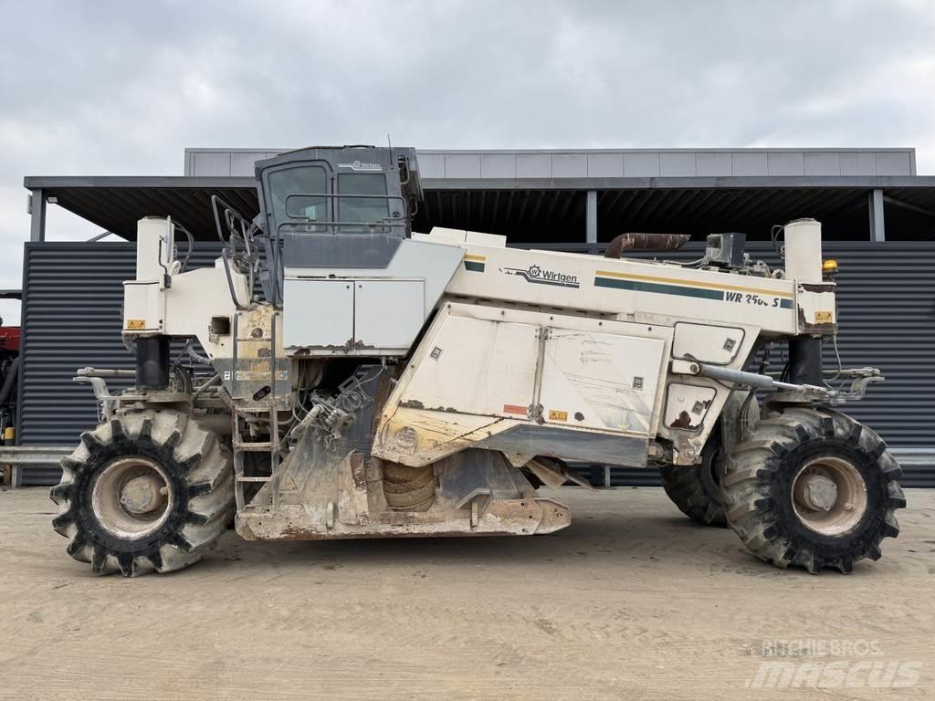 Wirtgen WR 2500S Riciclatori d'asfalto
