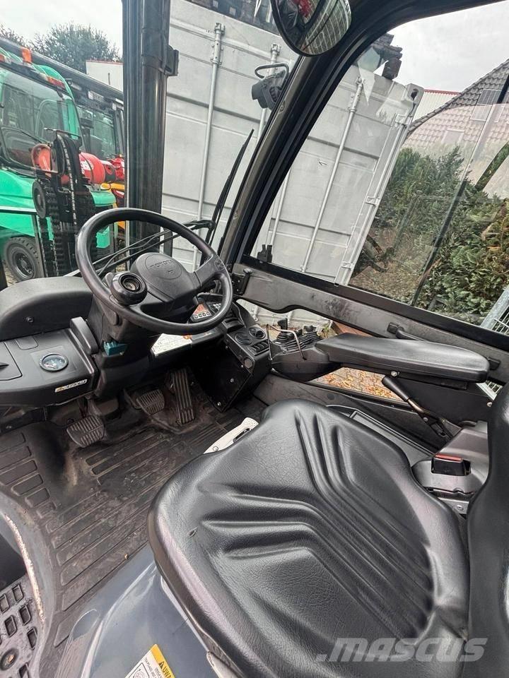 Toyota 8 FGKF 20 Carrelli elevatori GPL