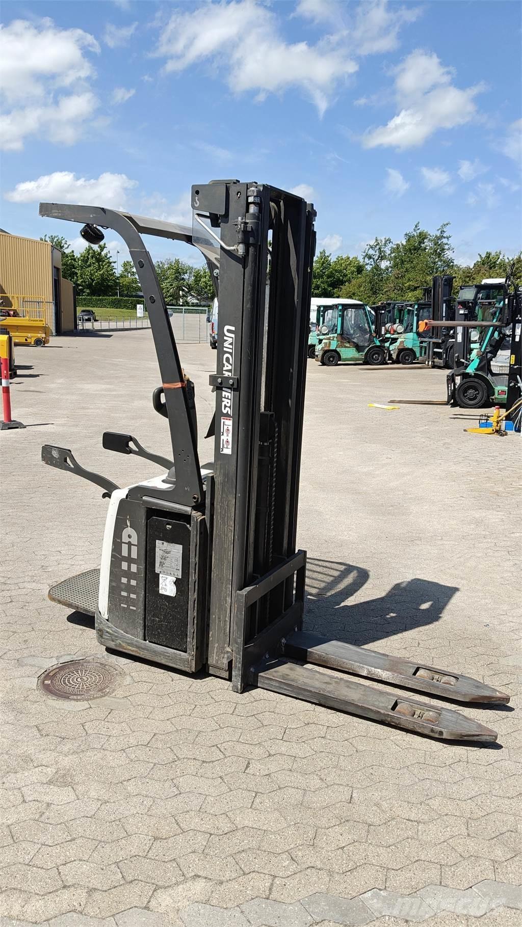 Atlet PSP160 Carrelli elevatori bassi a piattaforma