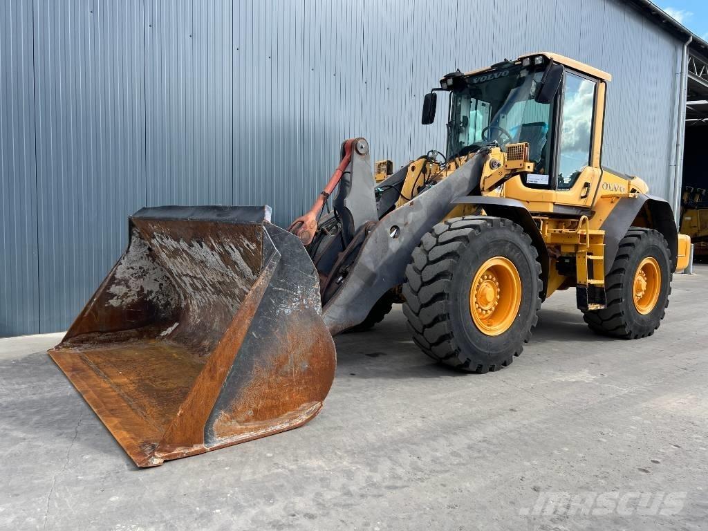Volvo L90F Pale gommate