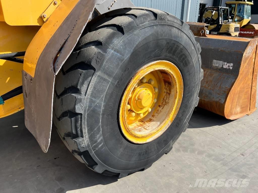 Volvo L60E Pale gommate