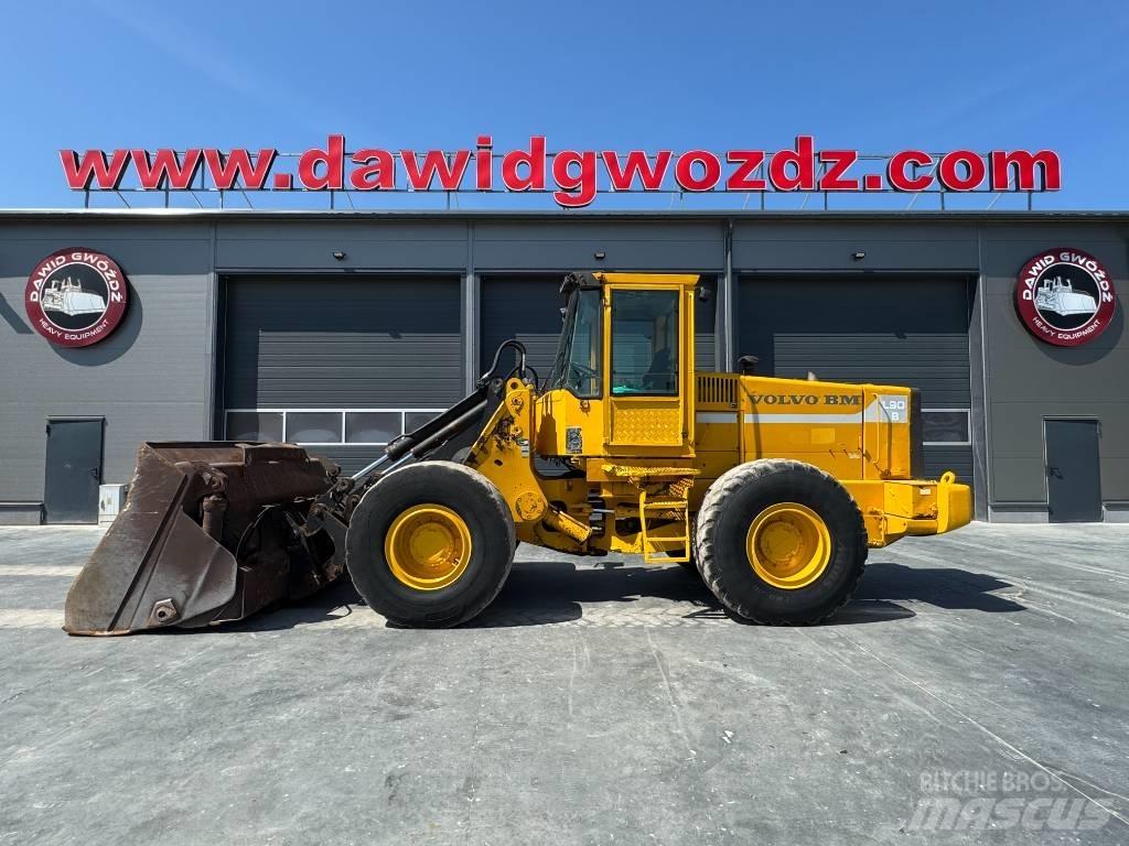 Volvo L90B Pale gommate