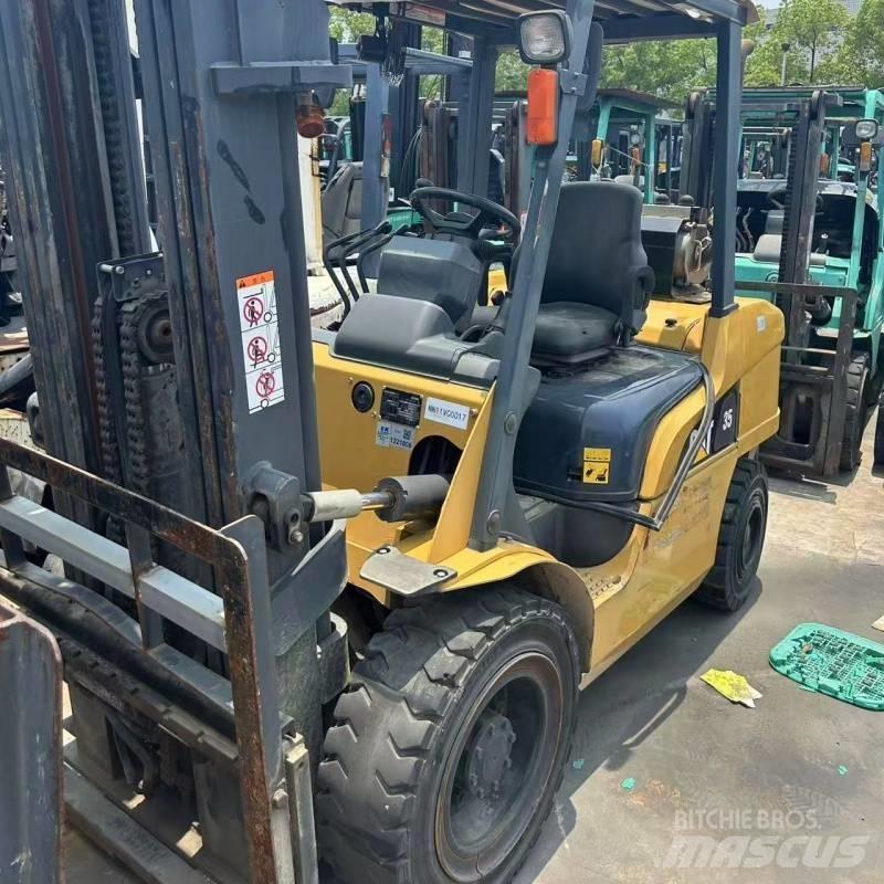 CAT 35 Carrelli elevatori diesel